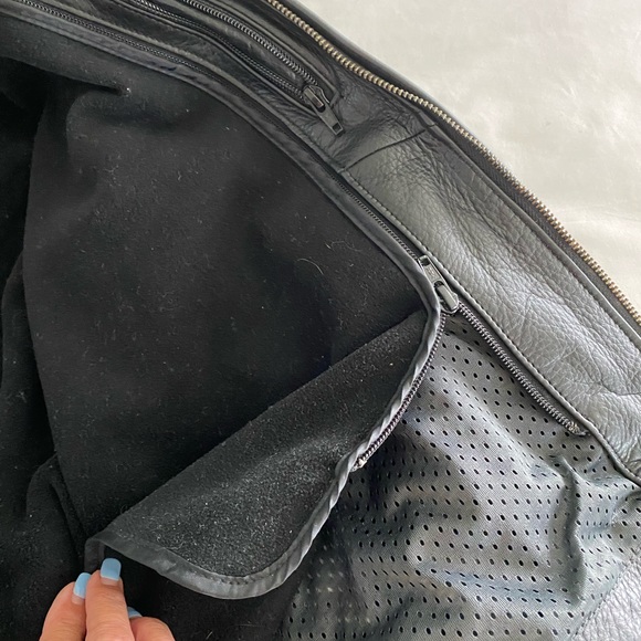 Harley Davidson Leather Jacket - Picture 5 of 8